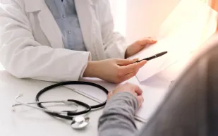 دراسة طبية مثيرة.. الذكاء الاصطناعي يهزم البشر في سرعة ودقة تشخيص الحالات الحرجة