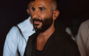 أحمد سعد يوضح حقيقة انفصاله عن علياء بسيوني.. هل وقع الطلاق؟ (فيديو)