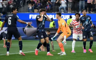 بوباديلا وغامارا وأسكوبار: حين تصبح الأقدام أعداء أصحابها في كأس العالم
