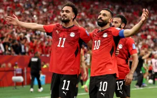 بعد الفوز التاريخي على نيوزيلندا.. هل حسم منتخب مصر بطاقة التأهل؟