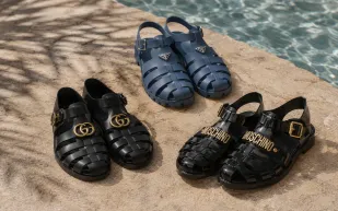 أحذية الـ "Jelly Shoes" للرجال: خفّة بطابع شبابي يسيطر على صيف هذا الموسم
