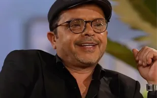 "كان ناقصهم الغوريلا".. محمد هنيدي يمازح جمهور كأس العالم 2026 بطريقته الخاصة (فيديو)