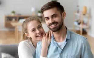 وهم النهايات السعيدة.. 3 أكاذيب رومانسية تدمر مؤسسة الزواج