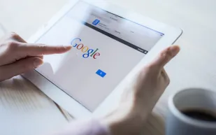 كيف تحذف معلوماتك الشخصية من جوجل خطوة بخطوة؟