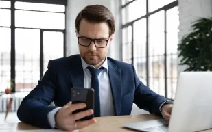 كيف يكون الإنترنت بطيئًا وأرقام اختبار السرعة عالية؟