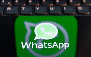 واتساب يطور خدمة تخزين سحابي جديدة لمستخدمي آيفون بديلًا عن iCloud