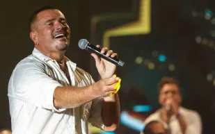 عمرو دياب يطرح ألبومه الجديد "حبيتك" في هذا الموعد
