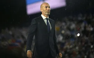 بعد انتظار 5 سنوات.. زين الدين زيدان يحقق حلمه بقيادة منتخب فرنسا