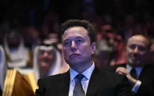 تريليون دولار على طاولة التحدي.. إيلون ماسك يرد على دعوة التبرع بثروته