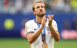 في يوم ميلاده الـ 33.. كم تبلغ ثروة اللاعب هاري كين؟