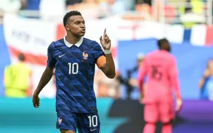 بعد انفراده بصدارة هدافي كأس العالم.. كم تبلغ القيمة السوقية لـ مبابي؟