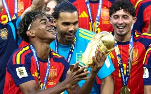 كم تبلغ ثروة لامين يامال بطل كأس العالم 2026؟