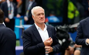 بسبب زجاجة مياه.. ديشامب يستبدل لاعب فرنسا بالخطأ في كأس العالم 2026