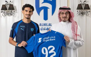 بعد انضمامهما لصفوف الهلال.. نظرة على مسيرة الواعدين دهل والعنزي