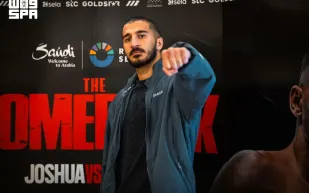 بعد انتصاره في The Comeback.. "زياد المعيوف" من حلبة الرياض إلى صناعة تاريخ الملاكمة السعودية