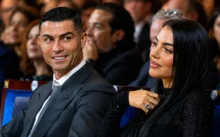 هل حدد رونالدو موعد زواجه من جورجينا؟