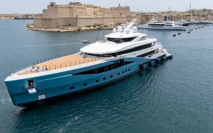 بعد رصده في مالطا.. إليك مواصفات يخت أماليا  
