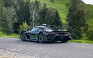 بسعر يتجاوز 3 ملايين دولار.. عرض Mercedes-AMG ONE نادرة للبيع في مزاد علني