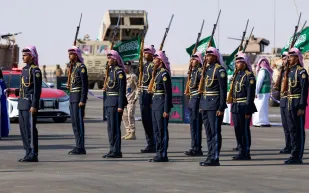 "الصقور السعودية" تبهر زوار ملهم في احتفالات اليوم الوطني.. وتختتم العروض في الرياض