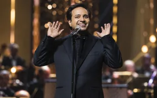 راشد الماجد يطلق «أمن وأمان» احتفالاً باليوم الوطني السعودي (فيديو)