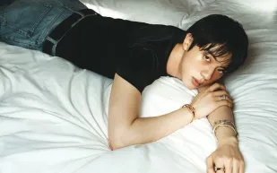 منحتني حياتي.. نجم BTS الأكبر سنًا Jin يكشف أسرار شخصيته ومسيرته الموسيقية