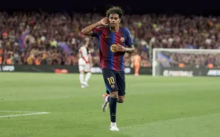 لامين يامال يتحدى المنافسين: برشلونة الأفضل في العالم