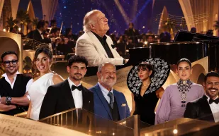 أناقة نجوم الجونة في حفل عمر خيرت.. تناغم البدلات الكلاسيكية وفساتين السهرة