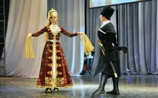 أجمل شركسية ستشارك في بعثات حفظ السلام إلى سورية