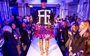 إطلاق تنورة مصنوعة بالكامل من 80 هاتف نوكيا