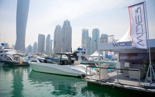 بالصور: الرجل في معرض دبي الدولي للقوارب