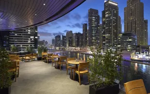 مطعم «كارجو» يوفر لضيوفه أشهى الأطباق الآسيوية في أجواء «مرسى دبي» الساحرة مطعم «كارجو» يوفر لضيوفه أشهى الأطباق الآسيوية في أجواء «مرسى دبي» الساحرة