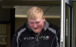 مجرم تجنب السجن لعدم توفر سرير يناسب طوله   