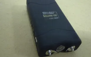 هاتف ذكي يتحوِّل إلى "صاعق كهربائي"