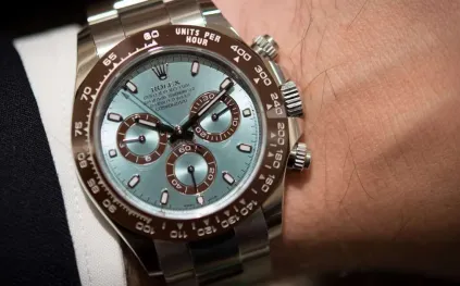 ديزيريه دوويه يتألق بساعة Rolex Daytona البلاتينية النادرة.. رفاهية على المعصم