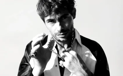 ثنائية الفضّة والألماس تعيد رسم فخامة الرجل