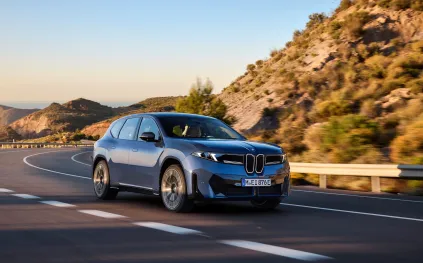 من الأداء إلى الاستدامة: BMW iX3 ترسم ملامح الفخامة بأبهى حلّة