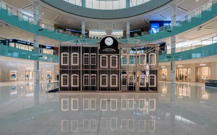 A. Lange & Söhne تحيّة نابضة بالإبداع والفخامة من دبي إلى Glashütte  