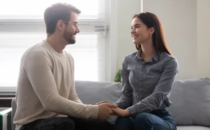 للحب لغات مختلفة: دور الرجل في التواصل غير اللفظي مع الزوجة