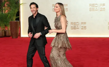 السينما تضيء جدة التاريخية.. 50 صورة توثق لحظات افتتاح مهرجان البحر الأحمر السينمائي