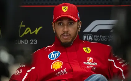 رغم المنافسة.. لفتة إنسانية من لويس هاميلتون تجاه عائلة نيكو روزبرغ