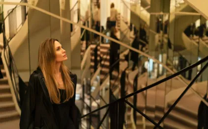 شانيل تفتح أبوابها لأول مرة أمام فيلم روائي في Coutures