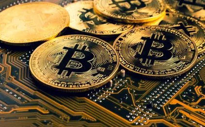 بيتكوين يلامس 90 ألف دولار بدعم توقعات خفض الفائدة