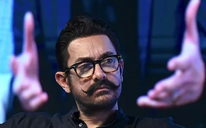 عامر خان يكشف عن جانب مظلم من شخصيته: كيف أثرت العزلة على زيجاته؟