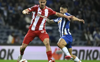 كوستولاس يسجل هدفًا تاريخيًا لبرايتون ضد بورنموث (فيديو)