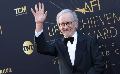 من الأضواء إلى نادي المليارديرات: مشاهير صنعوا إمبراطوريات اقتصادية