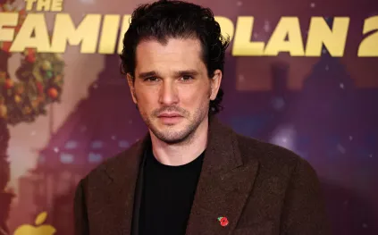 جون سنو يواجه الجماهير الغاضبة.. هل يعود "صراع العروش" من جديد؟