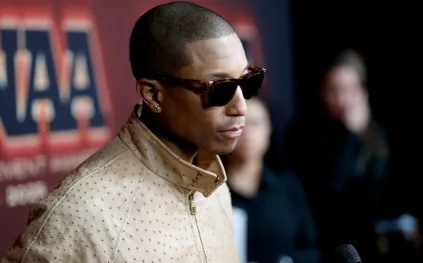 فاريل ويليامز يروّج لمجموعة لويس فويتون الرجالية الجديدة