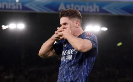 أرسنال يمطر شباك ليدز بـ4 أهداف.. والمباراة تشهد مشاركة لاعب بعد غياب 363 يومًا (فيديو)