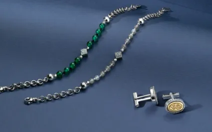 اللغة العربية في الإكسسوارات الرجالية: فخامة الحرف وجمال الهويّة