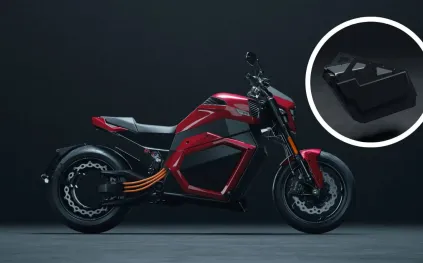 شحن سريع ومدى طويل.. أول دراجة نارية بالبطارية الصلبة تصل للطرق
